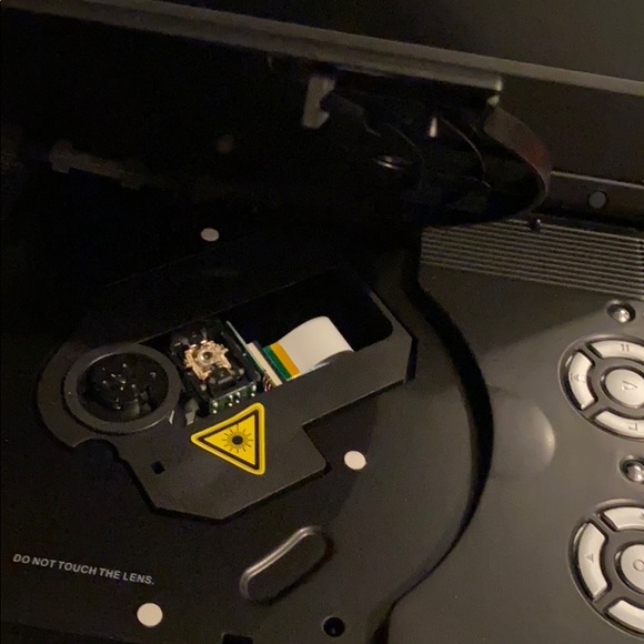 Audiovox - Picture 3 of 3